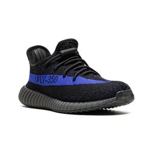 Adidas Yeezy Kids
Yeezy Dazzling Blue sneakers